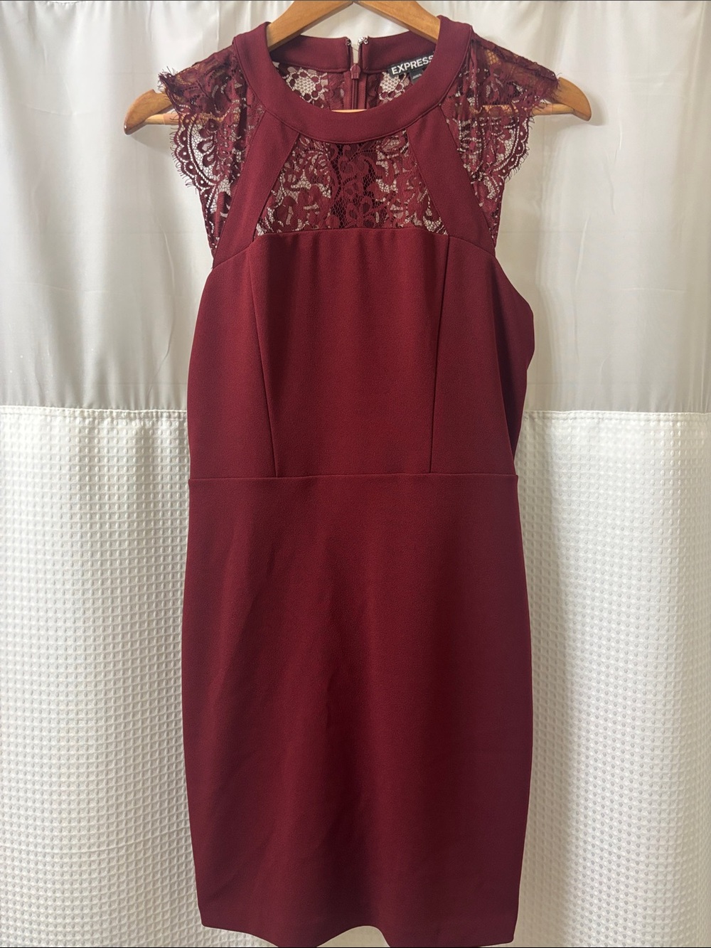 Express Sleeveless Lace Yoke Midi Dress - Wine